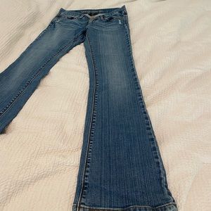 Low rise, bootcut/flare Jean